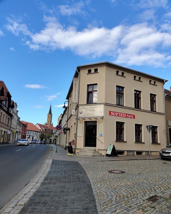 Cafe und Gästehaus INNFernow